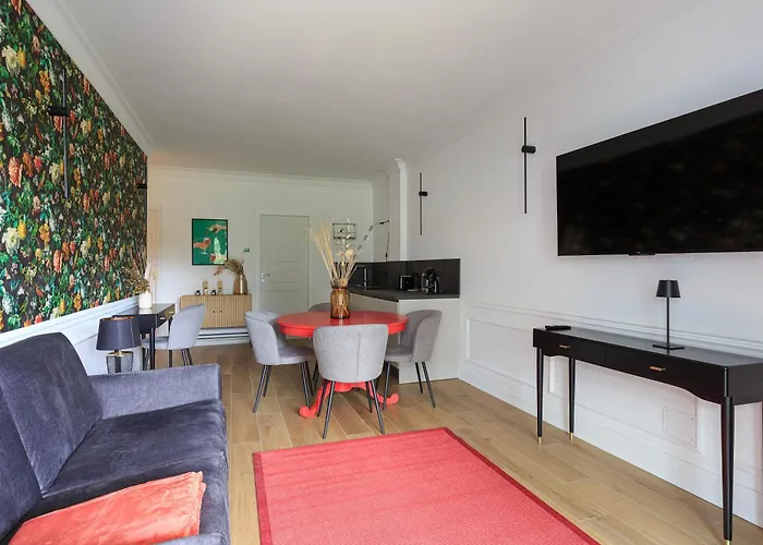 Sense בית הארחה 3*